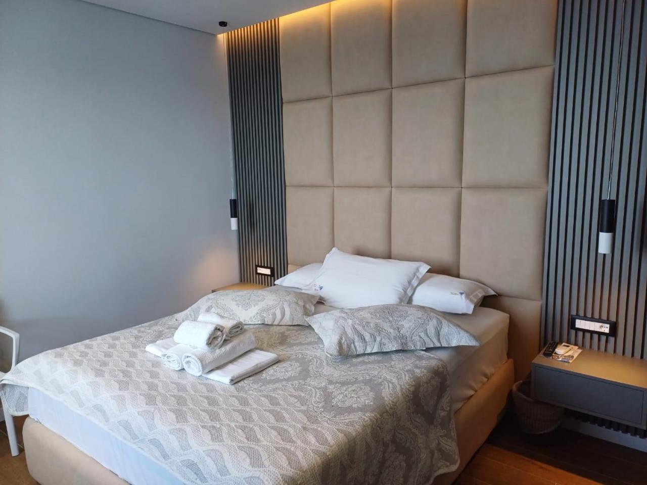 Blue Bay Hotel Sarande Ngoại thất bức ảnh
