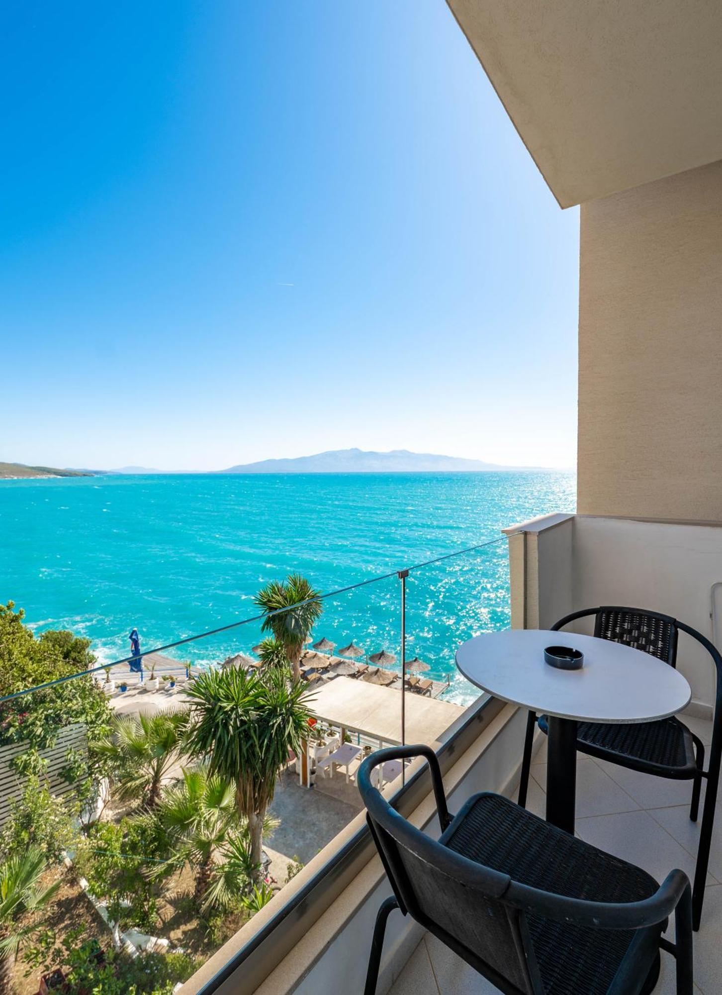 Blue Bay Hotel Sarande Ngoại thất bức ảnh
