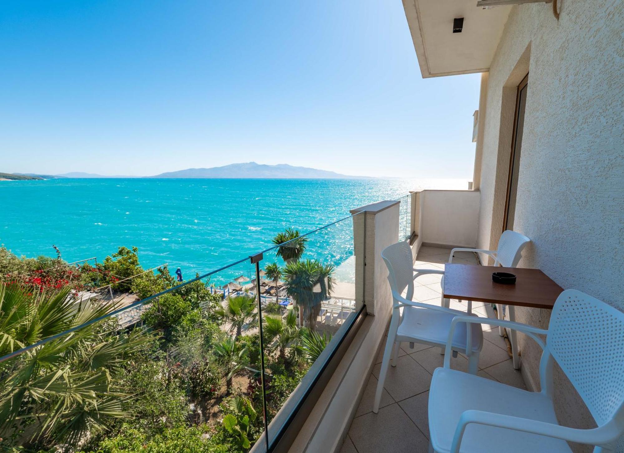 Blue Bay Hotel Sarande Ngoại thất bức ảnh