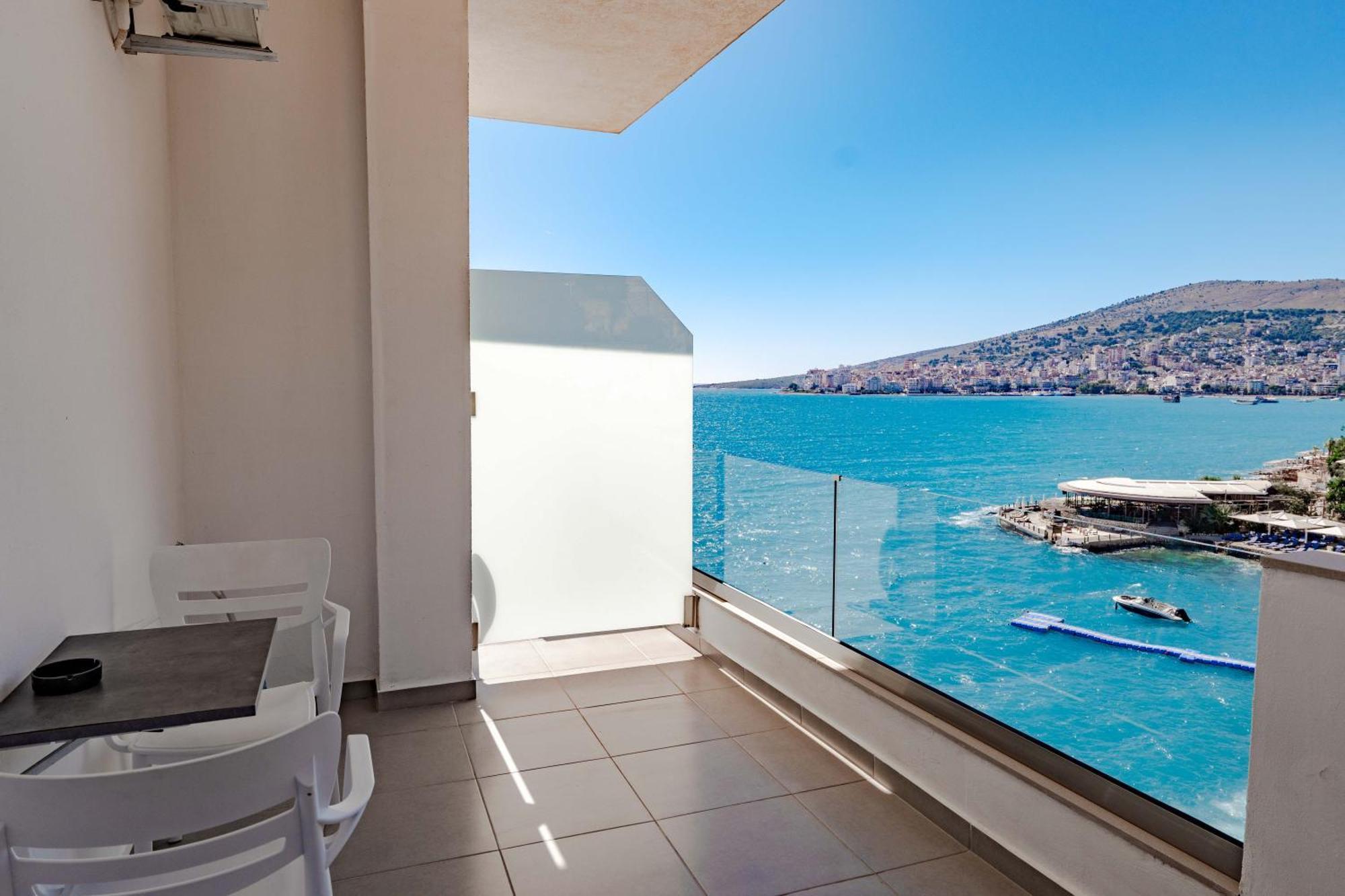 Blue Bay Hotel Sarande Ngoại thất bức ảnh