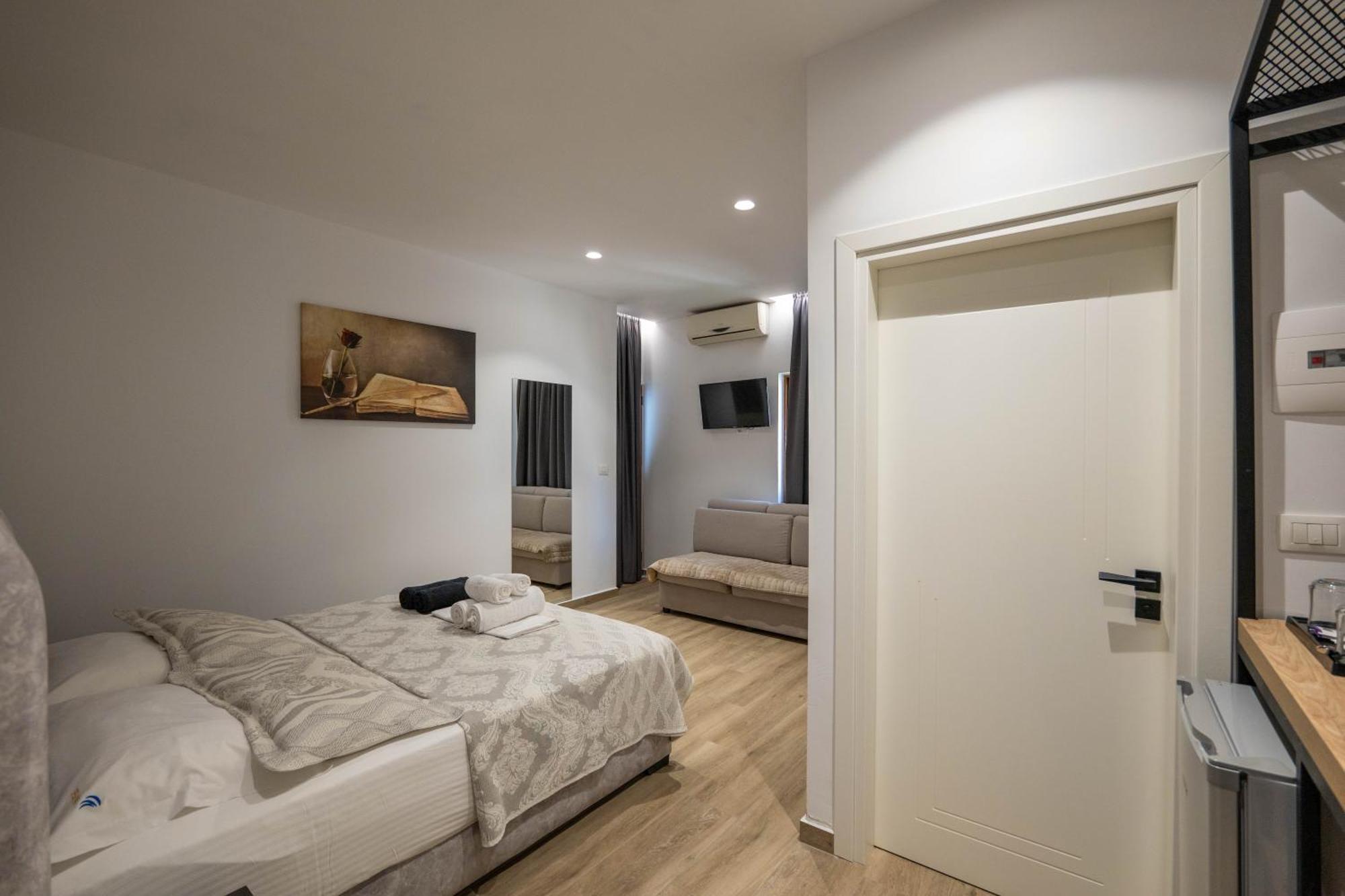Blue Bay Hotel Sarande Ngoại thất bức ảnh
