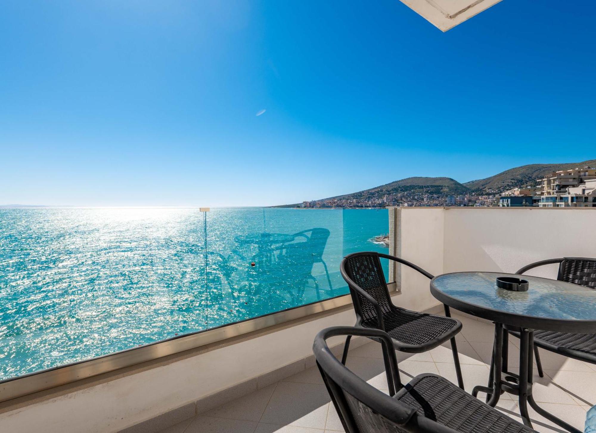 Blue Bay Hotel Sarande Ngoại thất bức ảnh