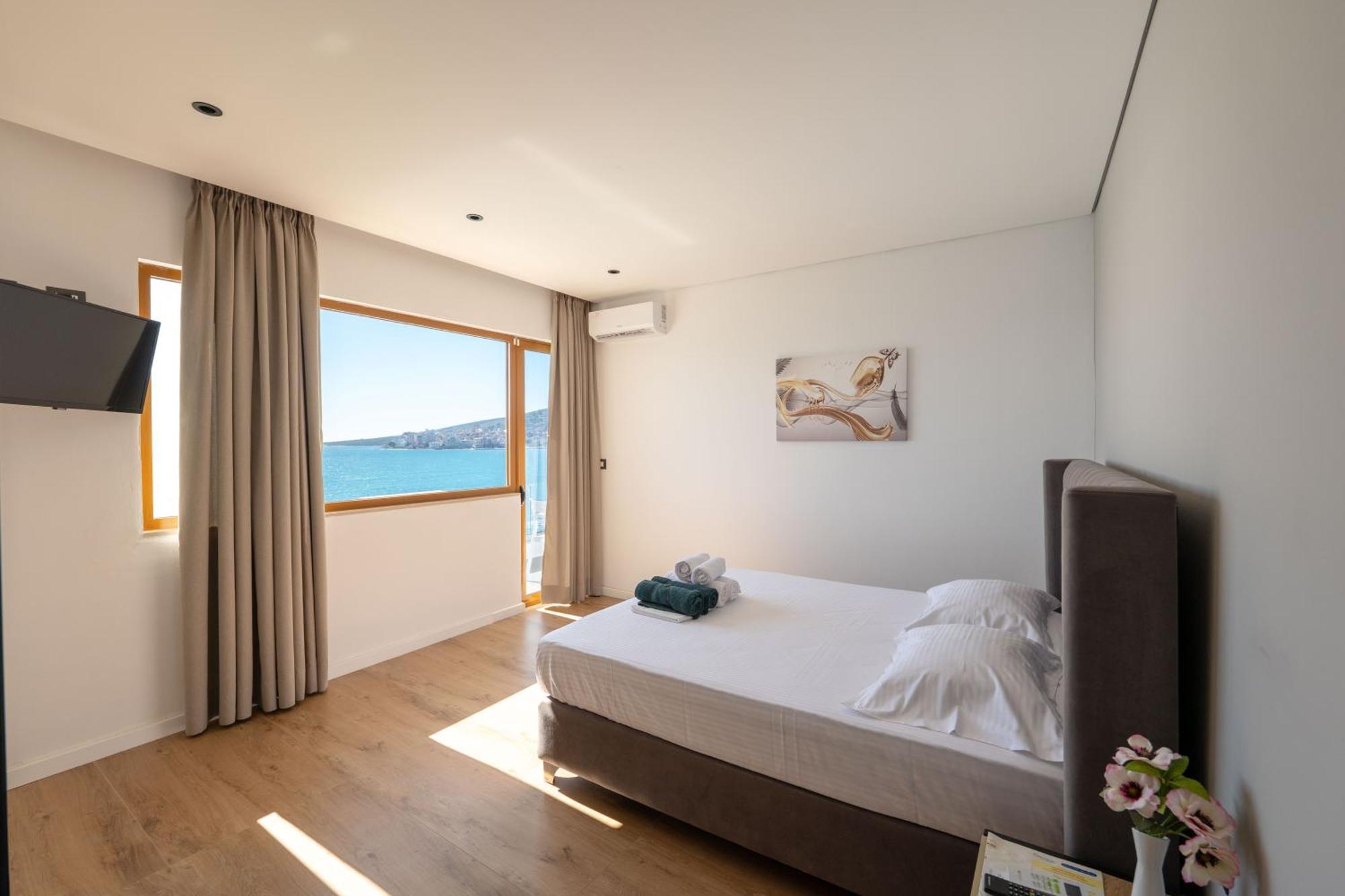 Blue Bay Hotel Sarande Ngoại thất bức ảnh