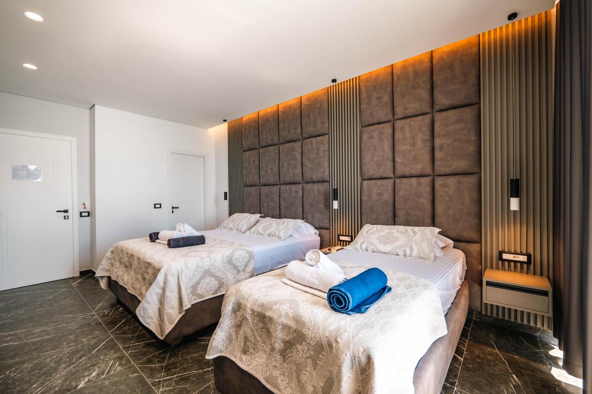 Blue Bay Hotel Sarande Ngoại thất bức ảnh