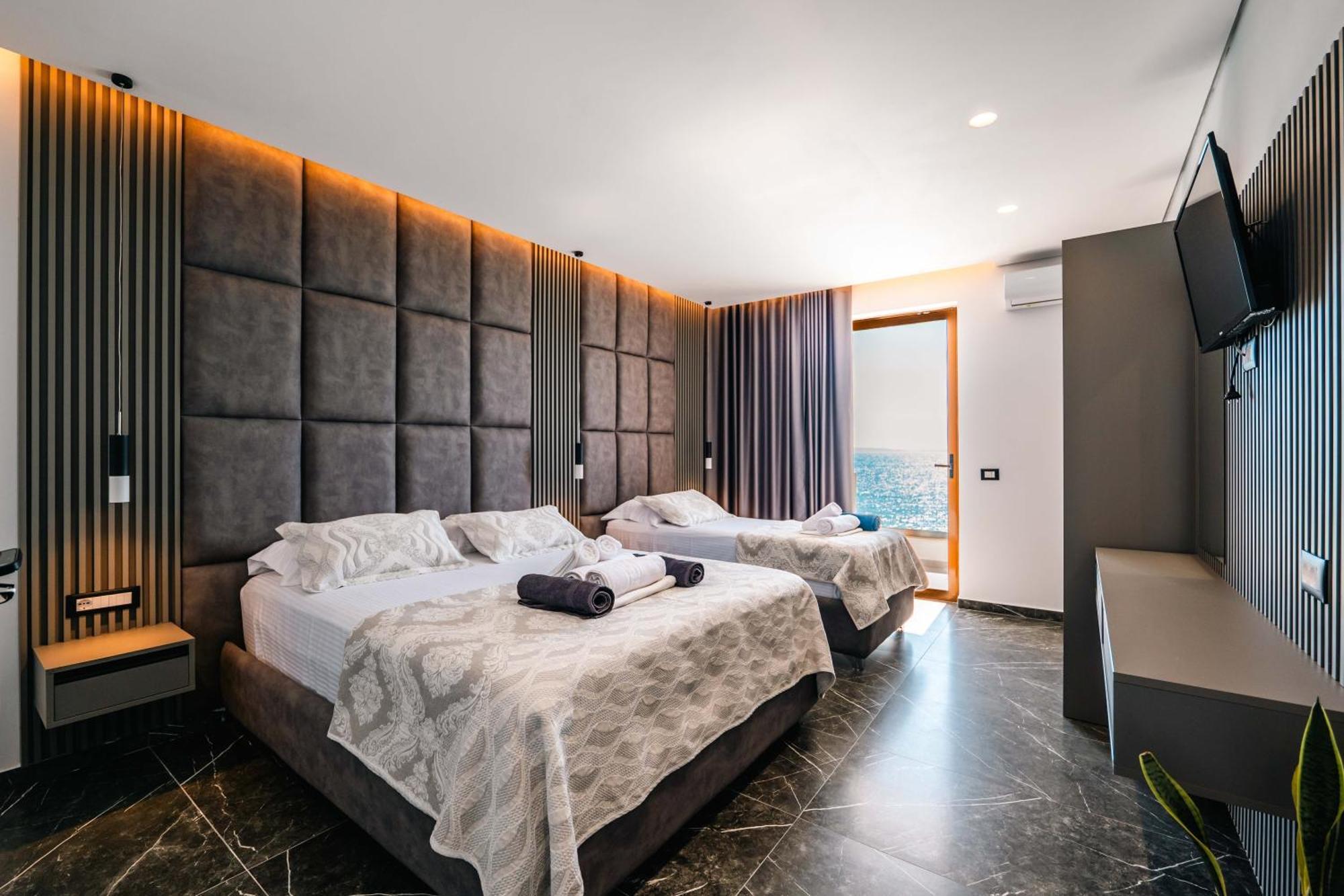 Blue Bay Hotel Sarande Ngoại thất bức ảnh