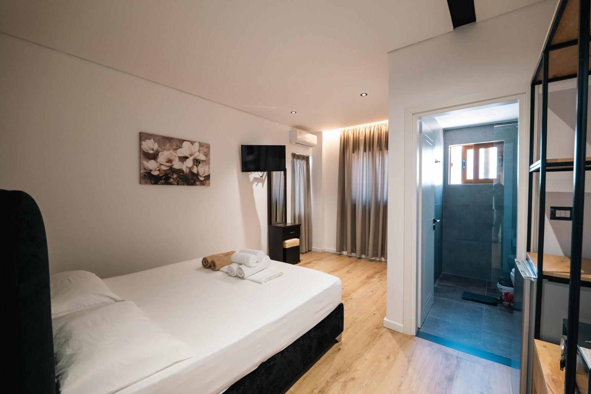 Blue Bay Hotel Sarande Ngoại thất bức ảnh