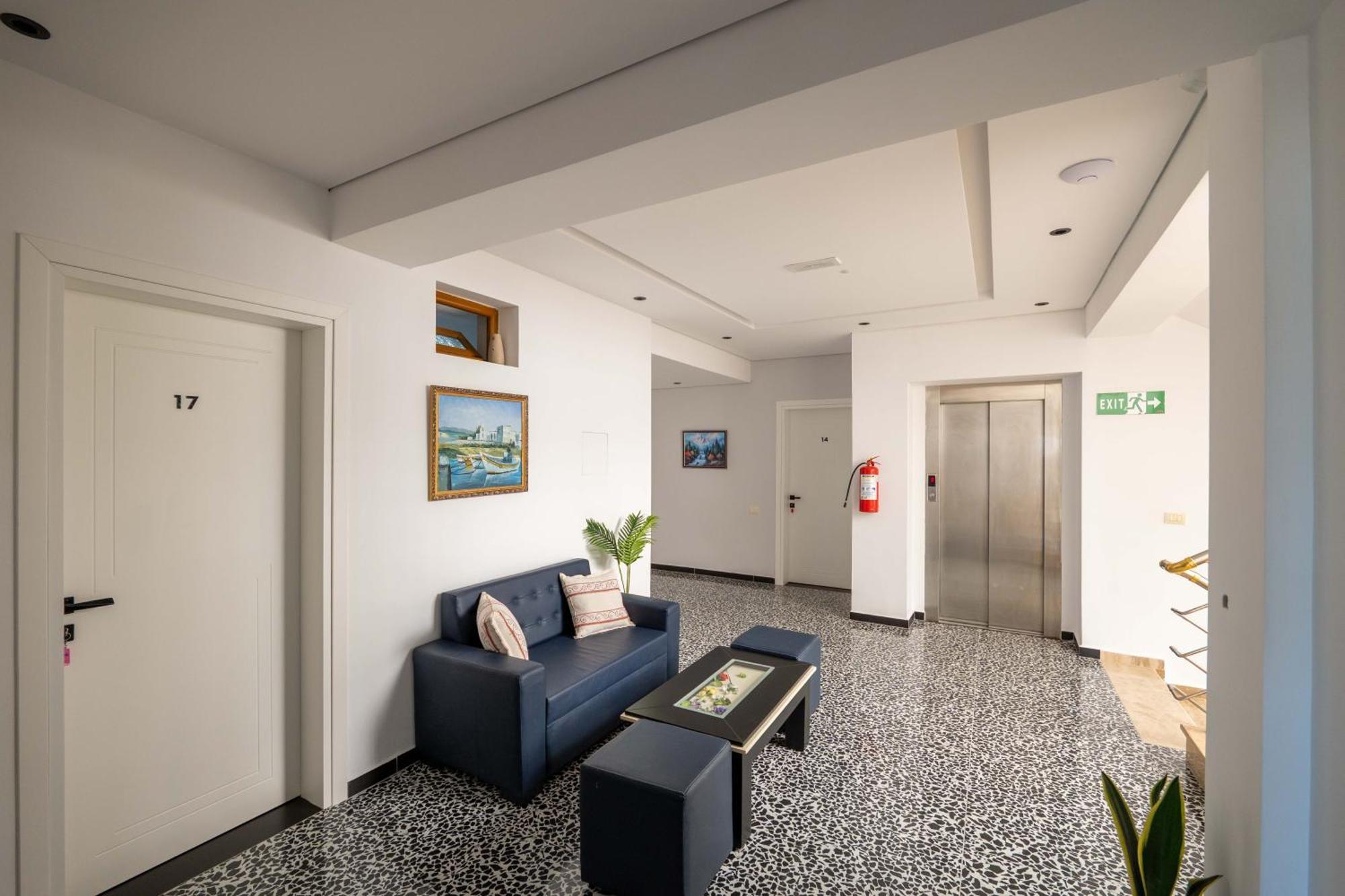 Blue Bay Hotel Sarande Ngoại thất bức ảnh