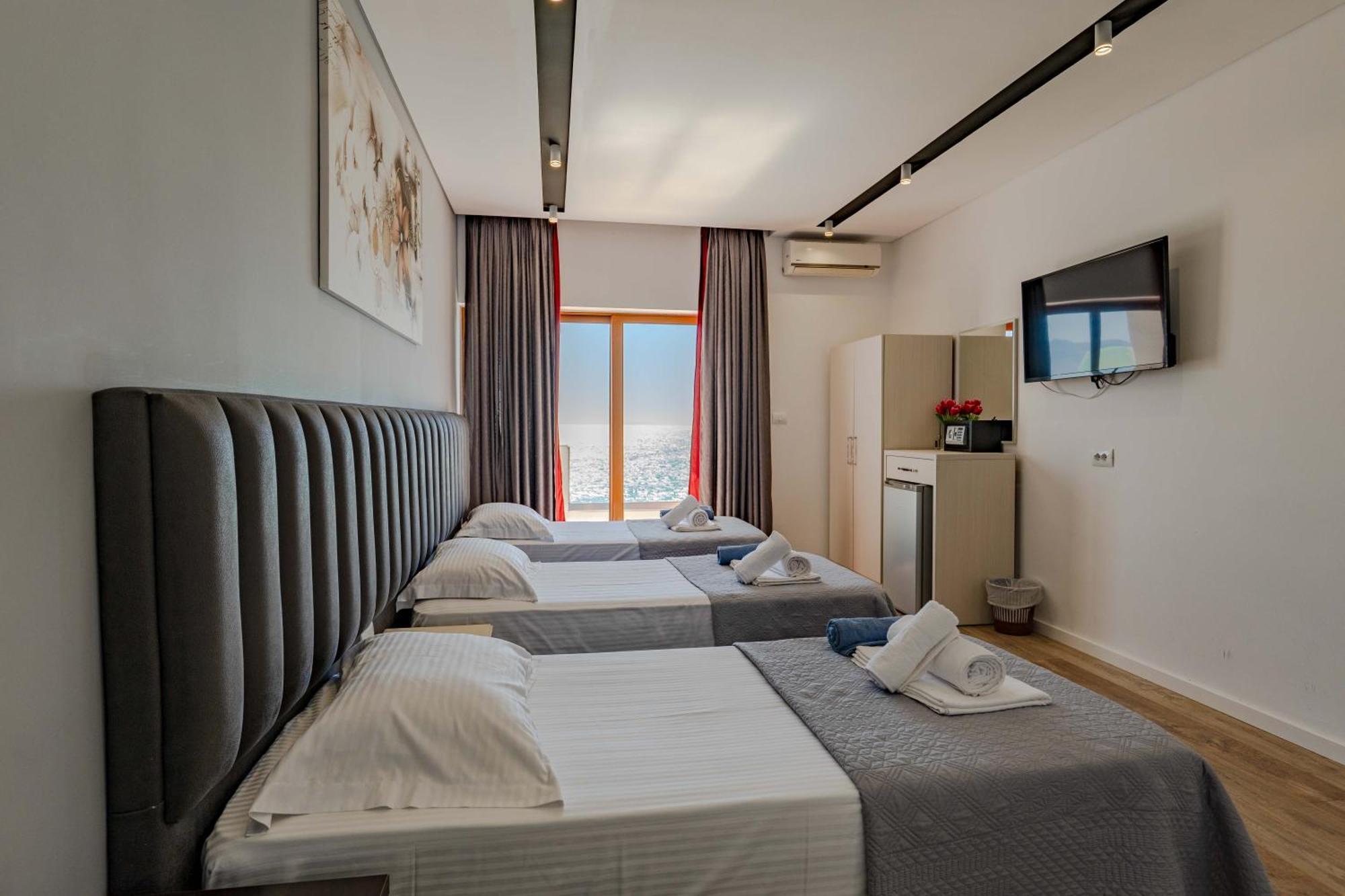 Blue Bay Hotel Sarande Ngoại thất bức ảnh