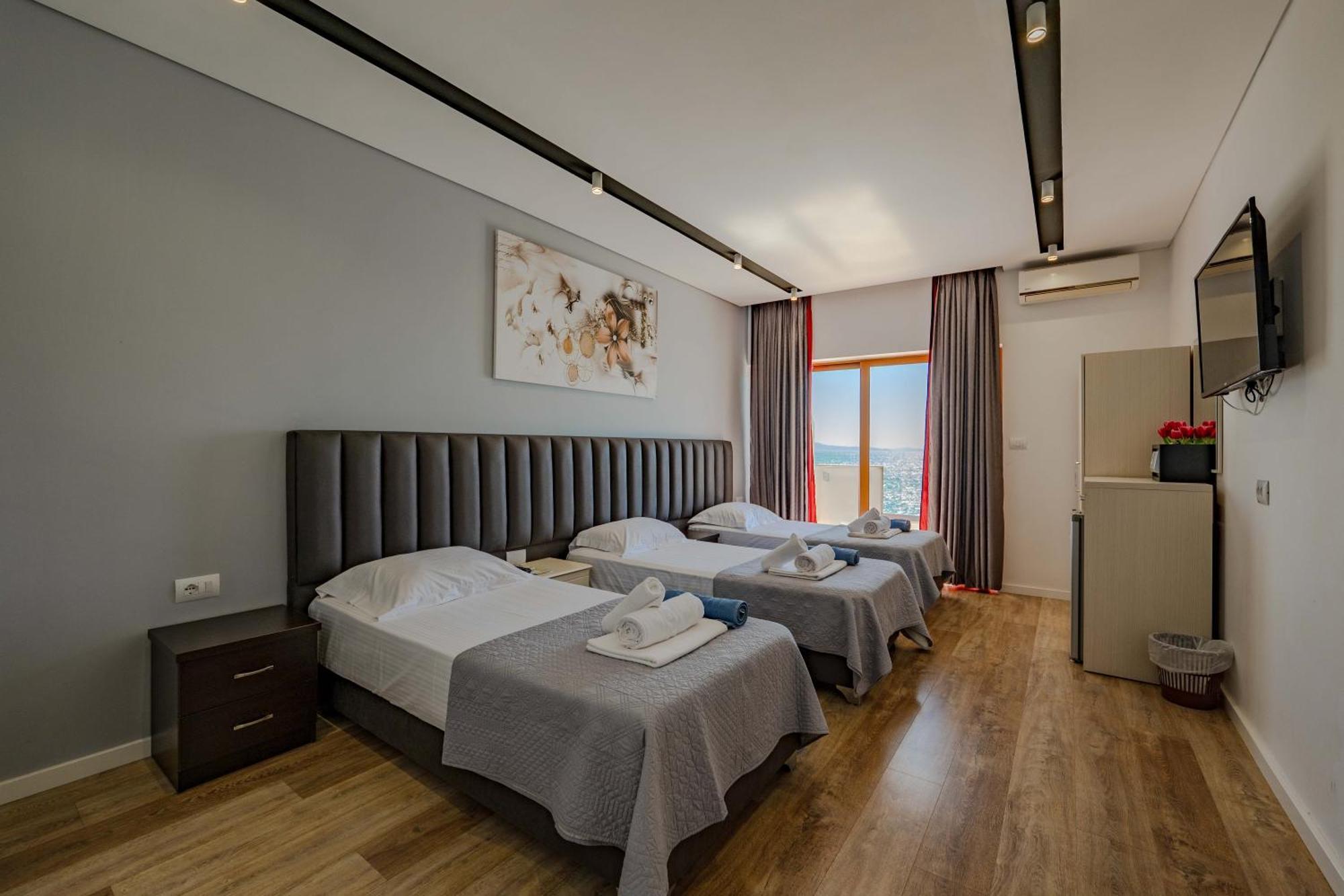 Blue Bay Hotel Sarande Ngoại thất bức ảnh